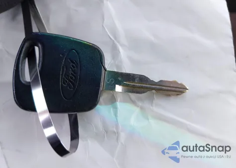 2000 Ford F-150 Lariat/Xl/Xlt из США, поврежденный, VIN 1FTRX07WXYKA04070